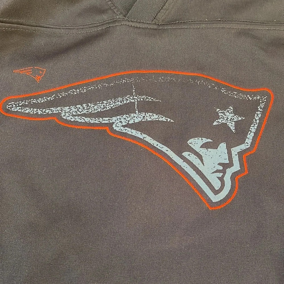 Youth sized New England Patriots jersey Medium - Picture 3 of 4